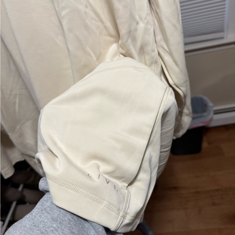 LIVI Active Size 26/28- Cream Hooded Sweatshirt - Picture 3 of 5
